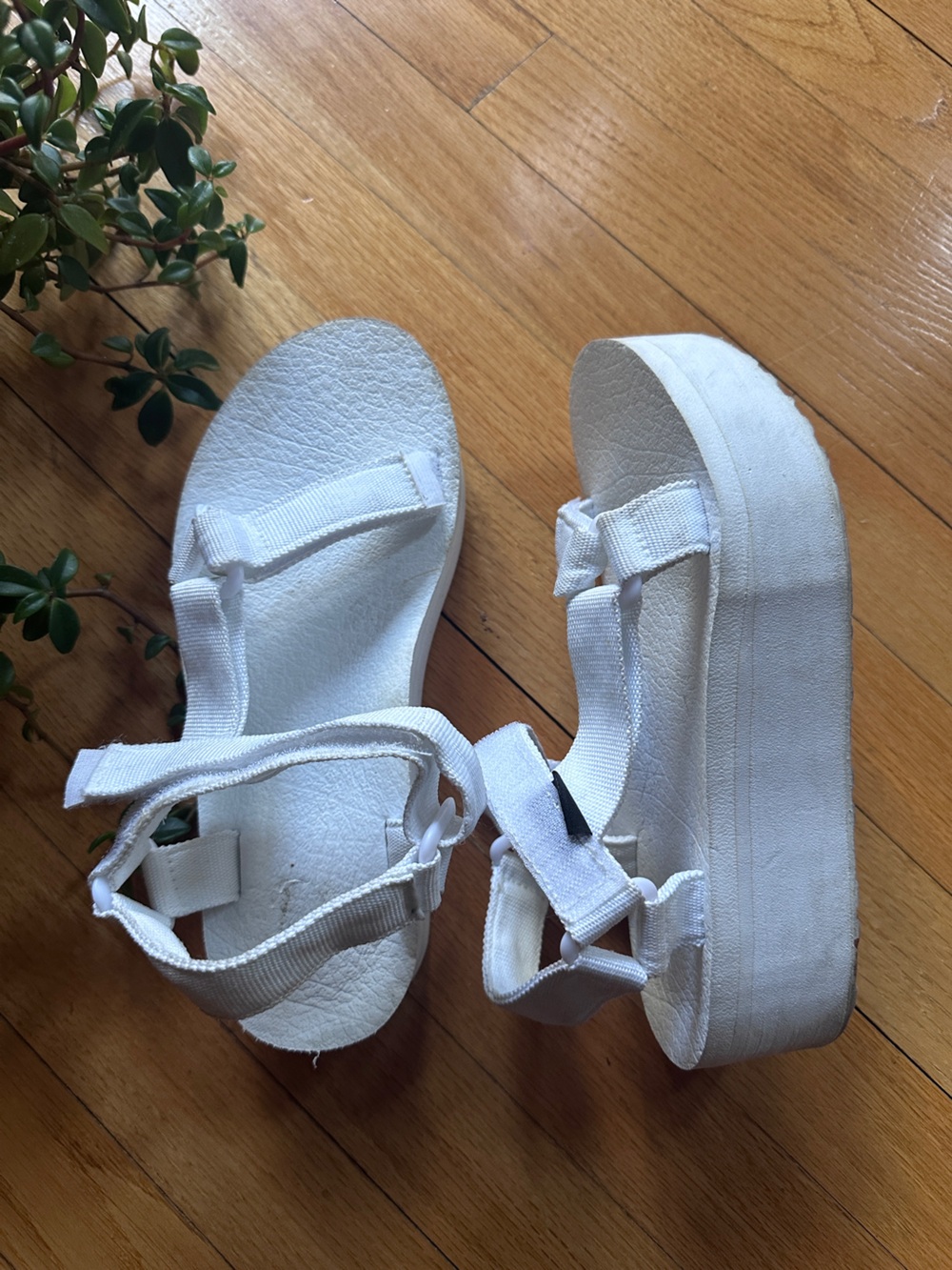 Women's White Platform Strappy Sandals - Casual Summer Style by Cushionair